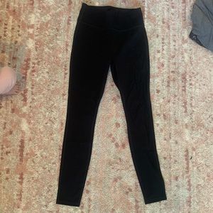 COPY - Black Fabletics Workout Leggings